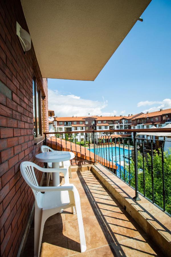 Family Hotel Apolon Несебир Екстер'єр фото