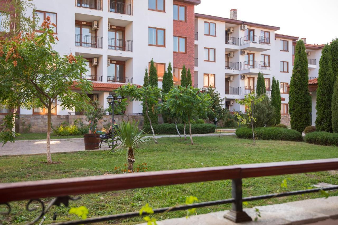 Family Hotel Apolon Несебир Екстер'єр фото