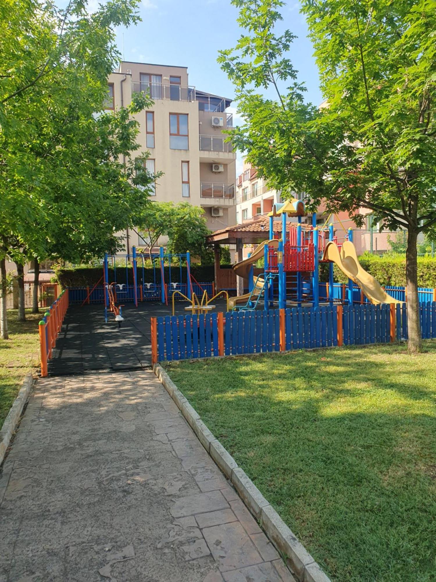 Family Hotel Apolon Несебир Екстер'єр фото