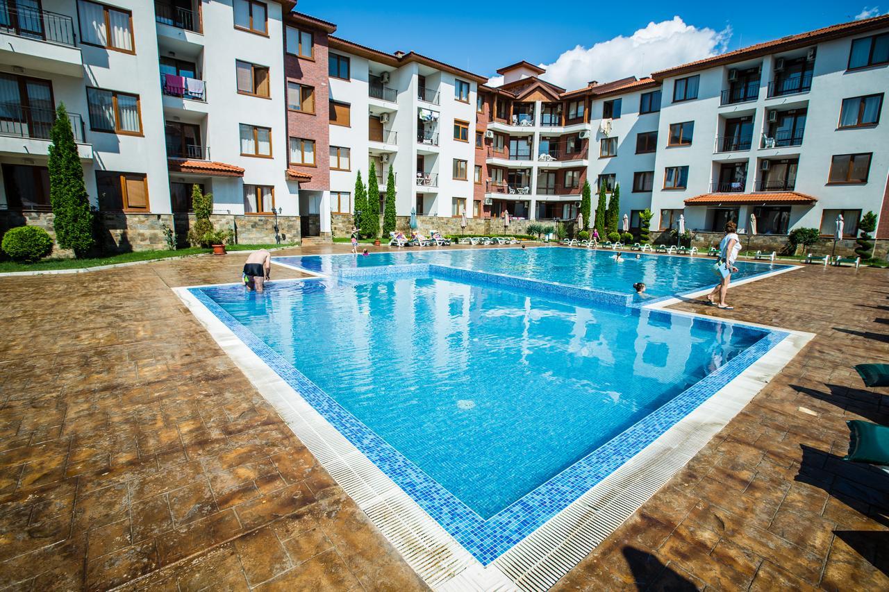 Family Hotel Apolon Несебир Екстер'єр фото