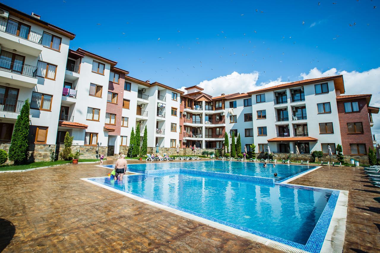 Family Hotel Apolon Несебир Екстер'єр фото
