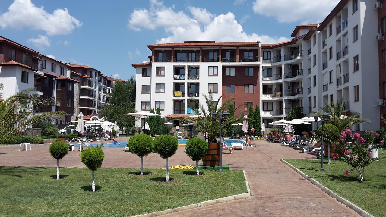 Family Hotel Apolon Несебир Екстер'єр фото