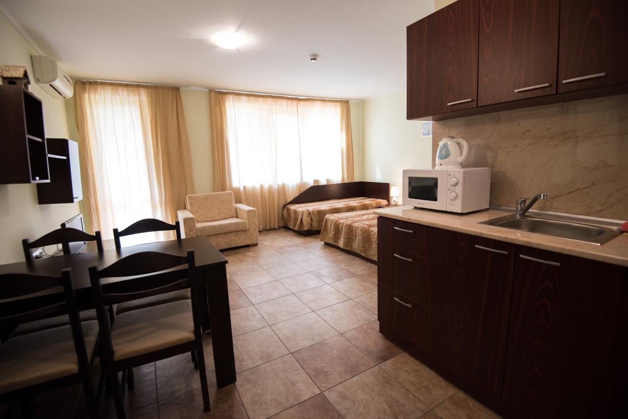 Family Hotel Apolon Несебир Екстер'єр фото