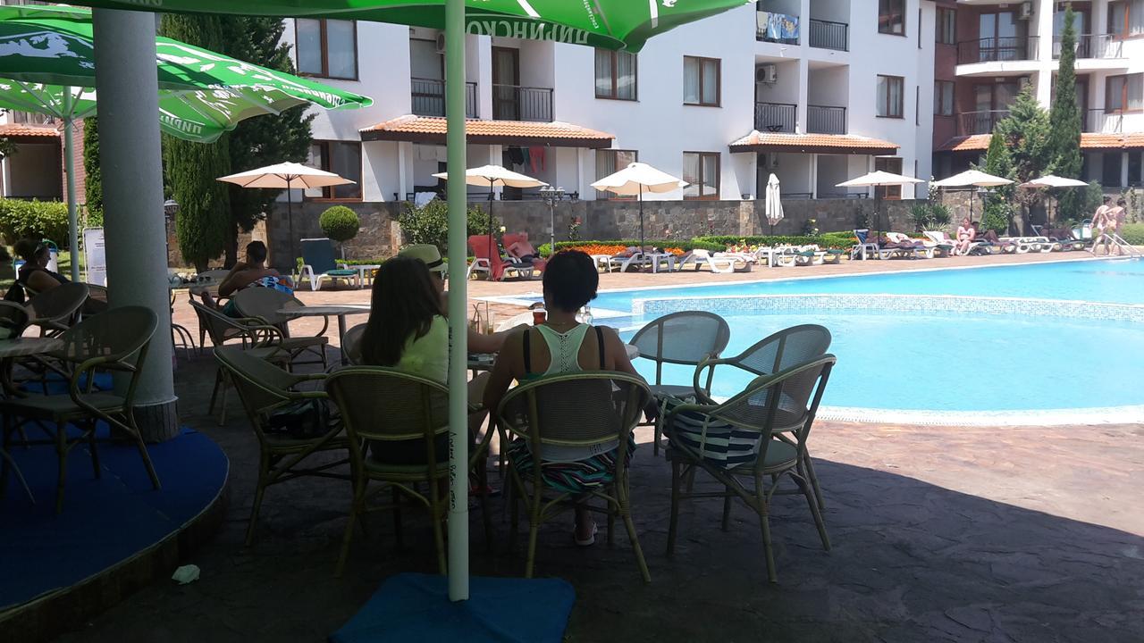 Family Hotel Apolon Несебир Екстер'єр фото